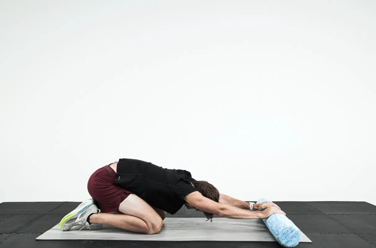 Child’s pose met foamroller